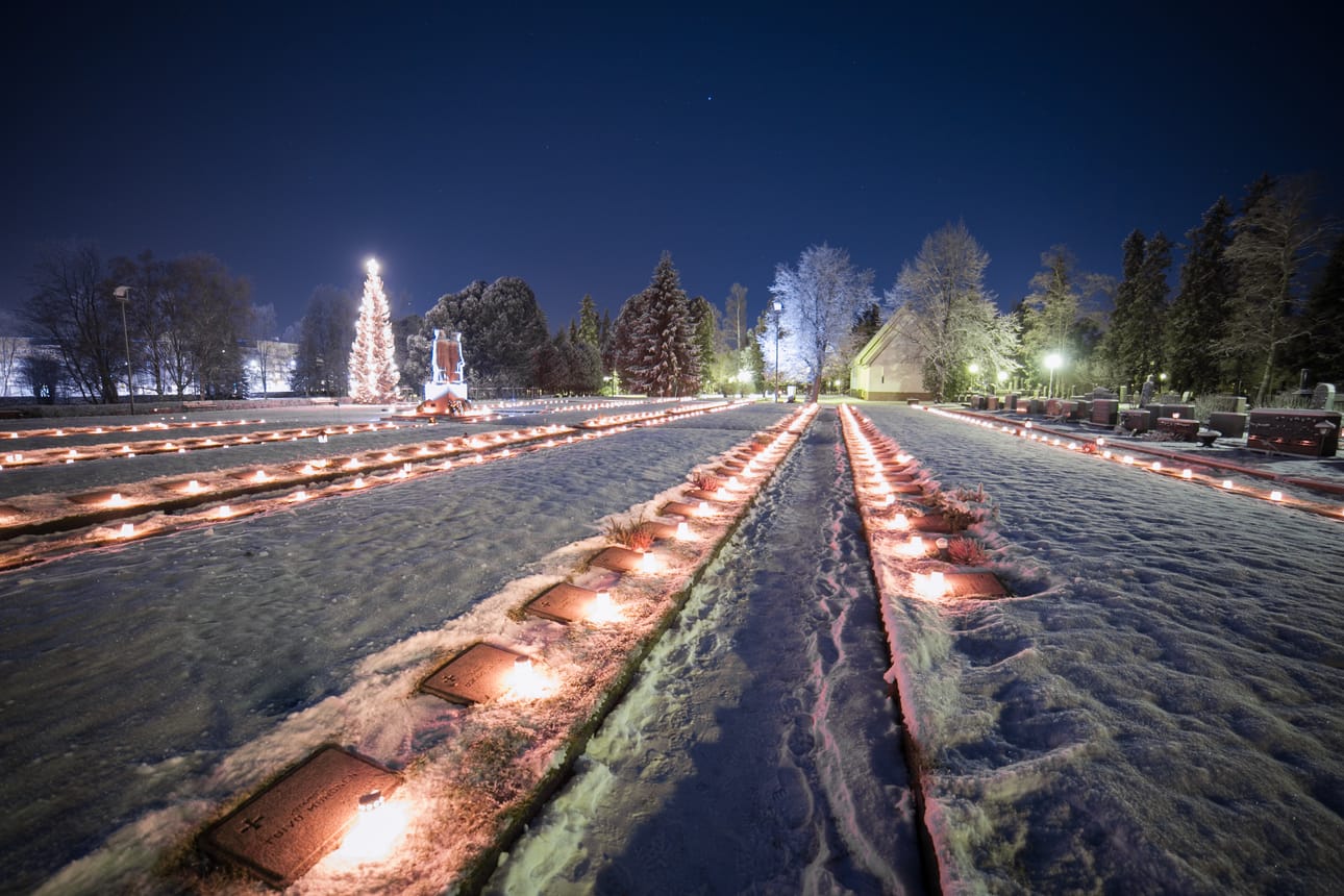 Oulun sankarihautausmaa.
