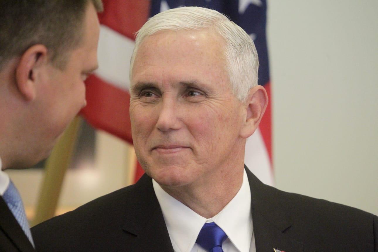 Yhdysvaltain varapresidentti Mike Pence tapasi illalla isäntämaa Viron pääministerin Jüri Ratasin.