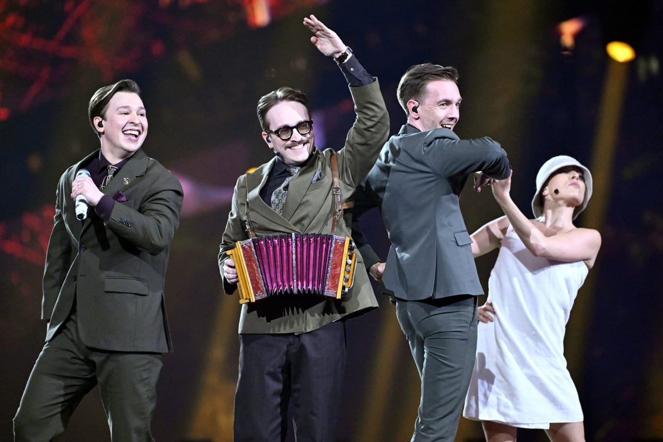 KAJ'lla on tulossa rauhallisempi vuosi kuin viime vuosi, joka kului Euroviisu-hulinan ympärillä. Nyt yhtye julkisti uransa suurimman konsertin, joka pidetään ensi kesänä Vaasassa.