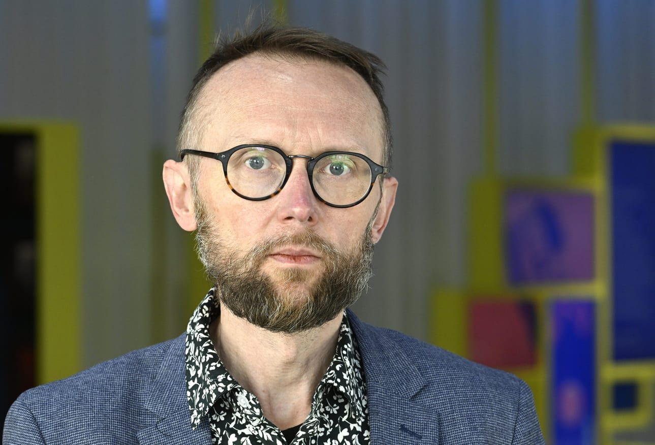 Turun Sanomien vastaava päätoimittaja Jussi Orell kansainvälisen lehdistönvapauden päivän tilaisuudessa Helsingissä 3. toukokuuta 2024.