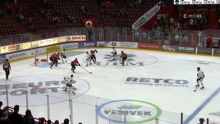 Casey Wellman iskee ylivoimalla Kärpät 2–0-johtoon
