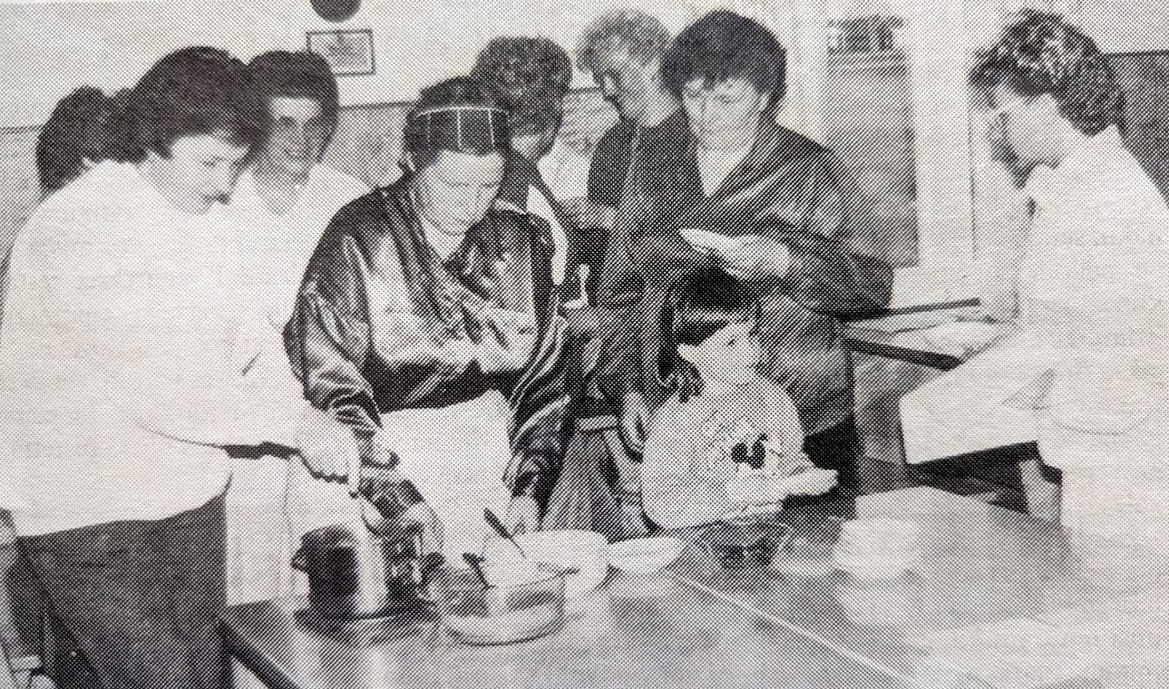 Närvijoen maa- ja kotitalousnaiset opettelivat ruoanlaiton niksejä kurssilla.