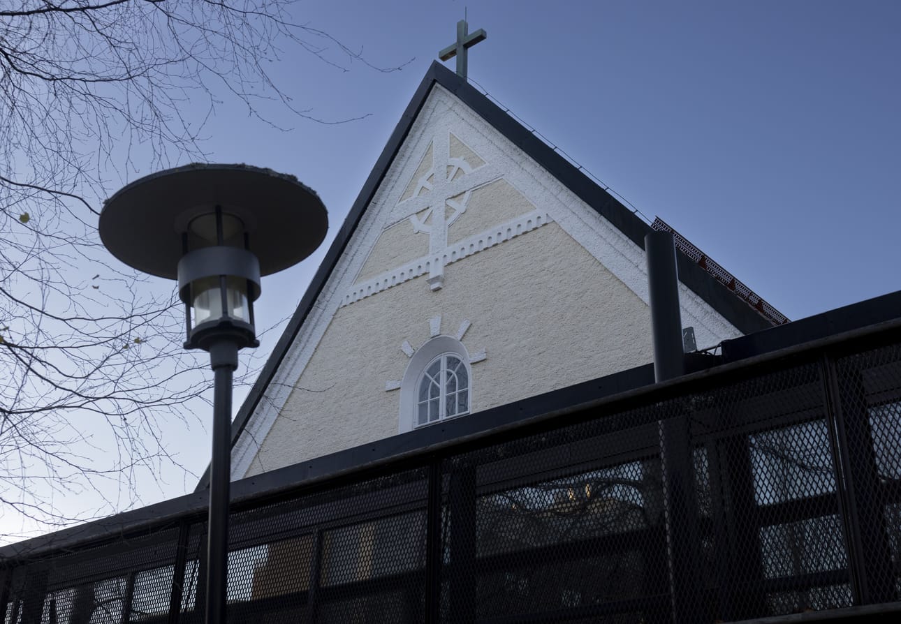 Oulun seurakunnat tarjoaa nuorille maksuttoman iltapalan muun muassa Tuiran kirkolla.