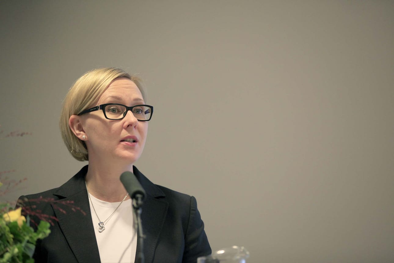 Eduskunnan puhemies Maria Lohela ei katso hyvällä remuamista eduskunnan pikkujouluissa. Arkistokuva.