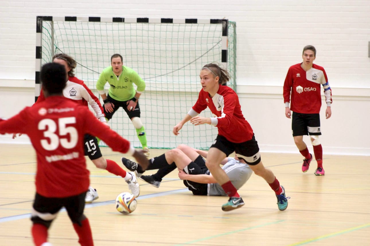 Vierailija FC Köyhät ei pysynyt pelissä Kurenpoikien matkassa ja sai kokea kotijoukkueen vahvan vireen.