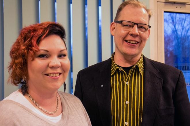 Kauhajoen perussuomalaisten kaupunginvaltuutetut Katri Rinta-Halkola ja Sami Yli-Rahnasto perustavat meidän Kauhajoki -ryhmän. KUVA: JORMA HAVULA