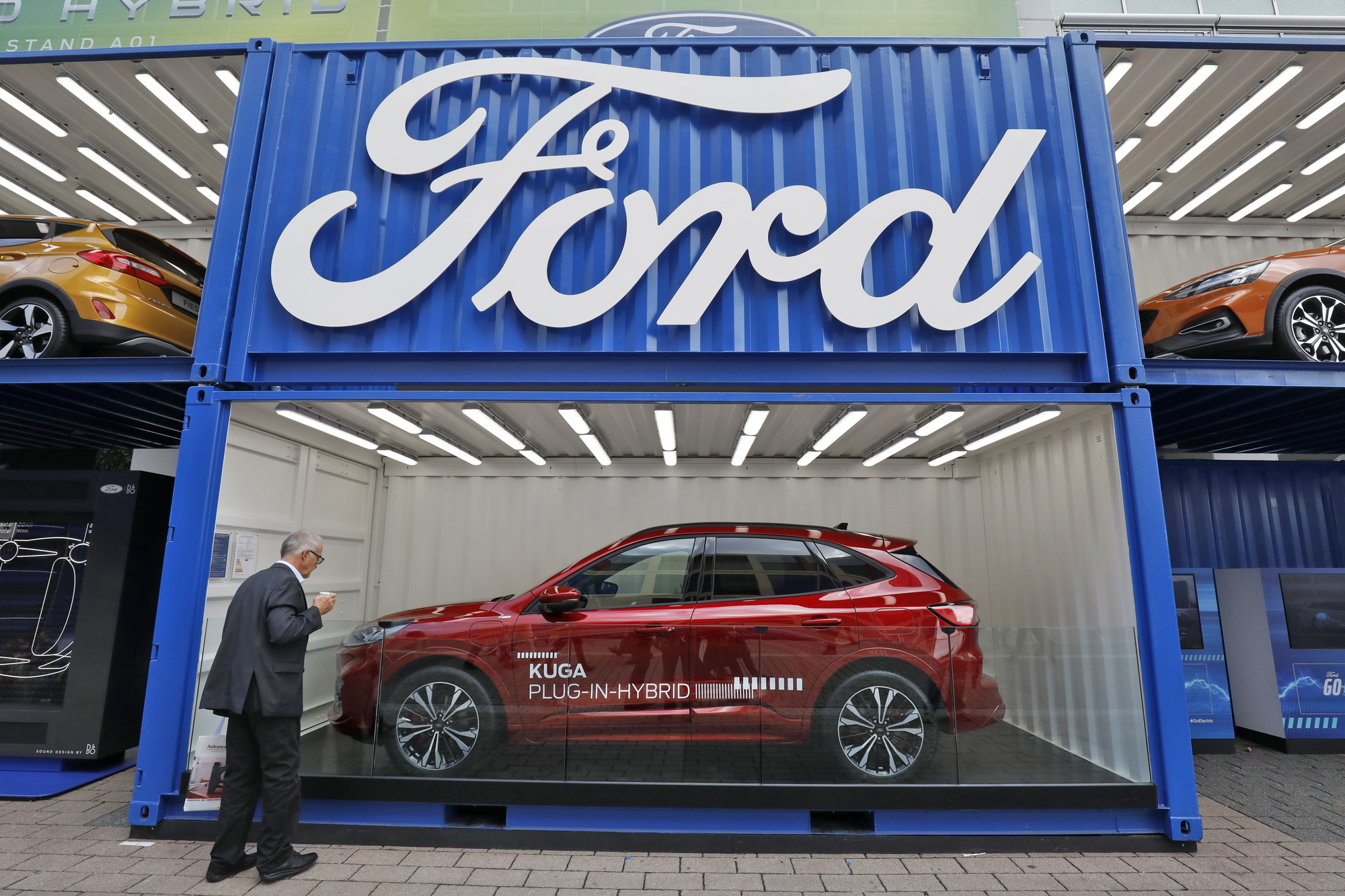 Hybridimallit ohittivat dieselit: Ford Kuga osoittaa, miksi näin on käynyt – sympaattinen auto kulkee yli 50 kilometriä pelkällä sähköllä