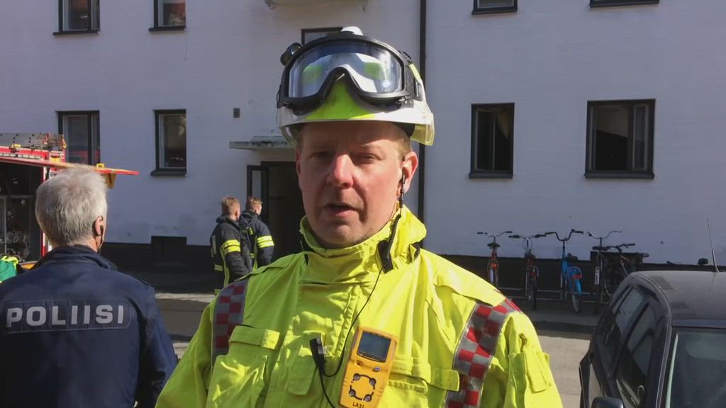 Päivystävä palomestari Lauri Manninen kertoo Kemin Valtakadun tulipalosta.