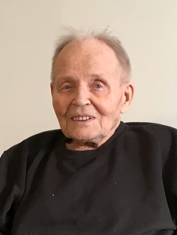 Niilo Välijärvi syntyi Kuusamossa 6.4.1925, hän kuoli 24.5. Rantsilassa.