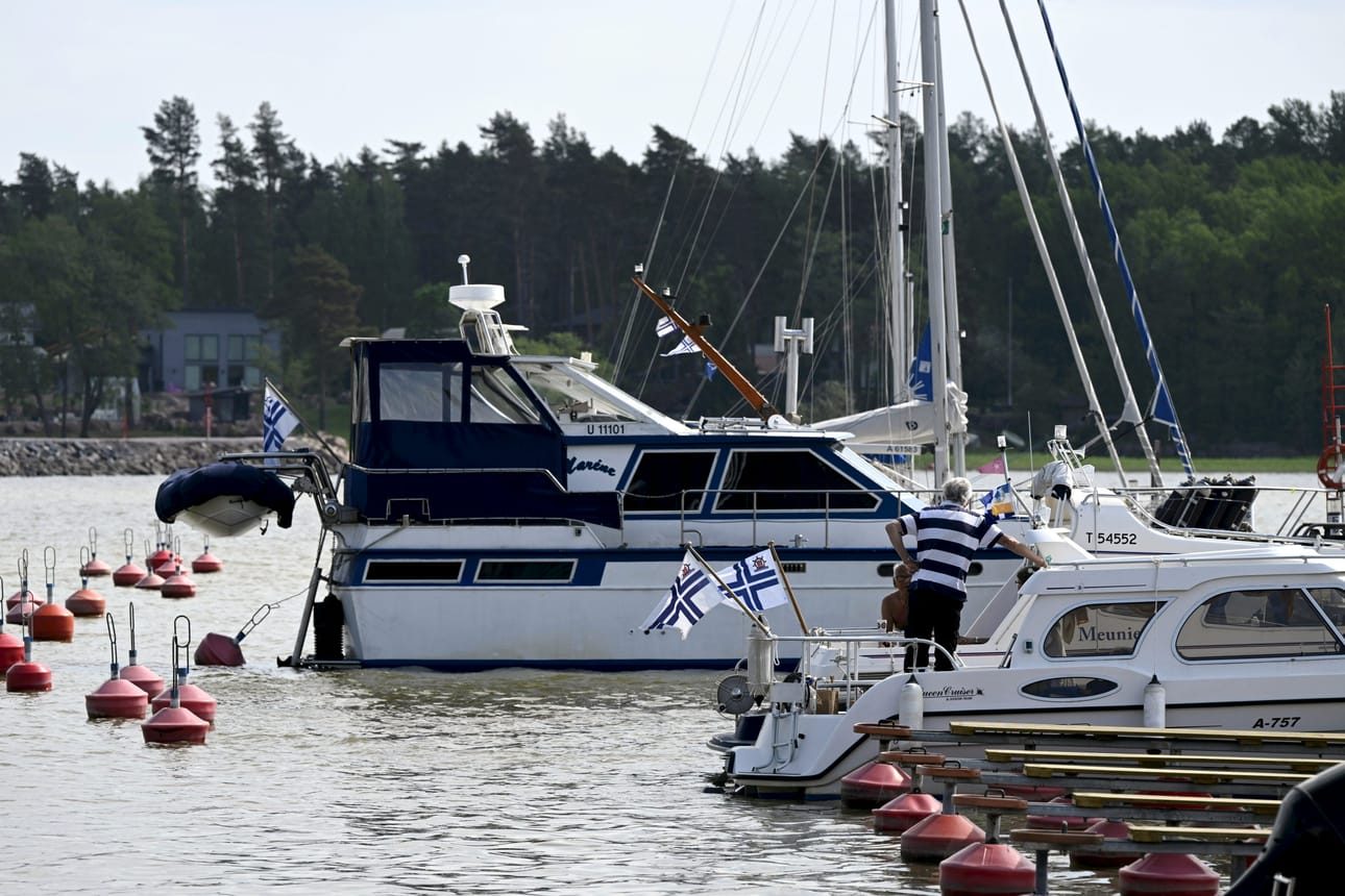 Suomenlahdelle kevät saapui tavallista aikaisemmin. LEHTIKUVA / EMMI KORHONEN