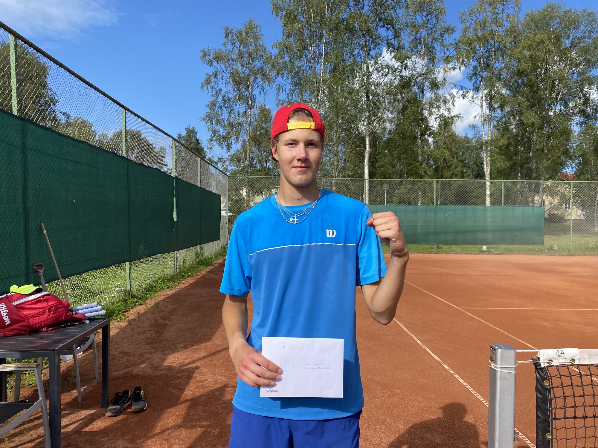 Oliver Saarinen voitti Kemin tennisturnauksen