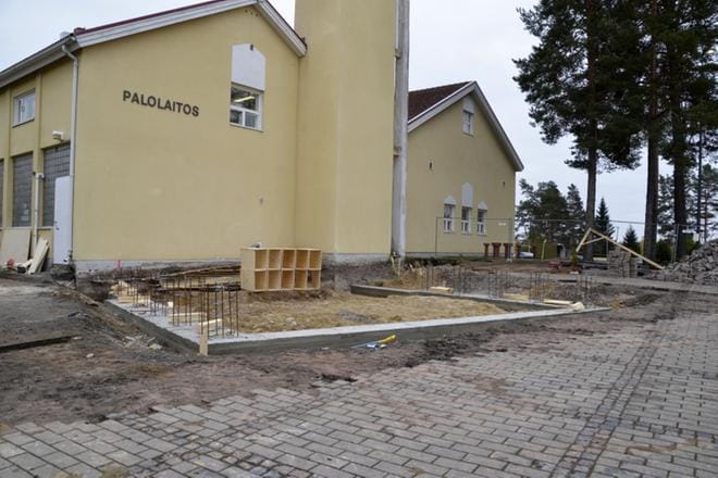 Alajärven Palotorille tulee lava esiintymispaikaksi ja tapahtumien ja markkinoiden järjestämisen helpottamiseksi. KUVA: MARKKU TURPELA