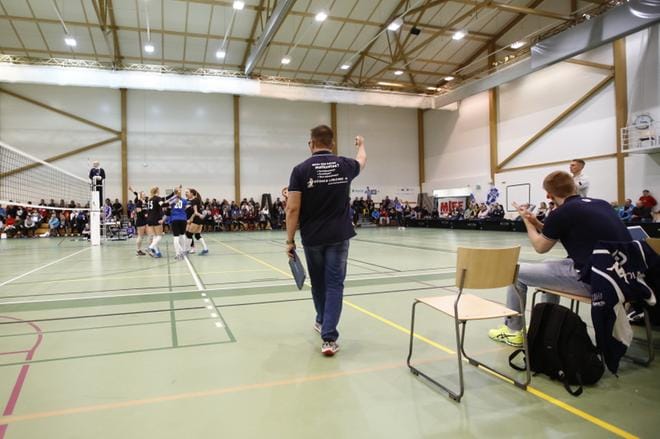 Jymyn tytöt käänsivät finaalin voitoksi vaikean kakkoserän jälkeen. Kuva: Samppa Toivonen
