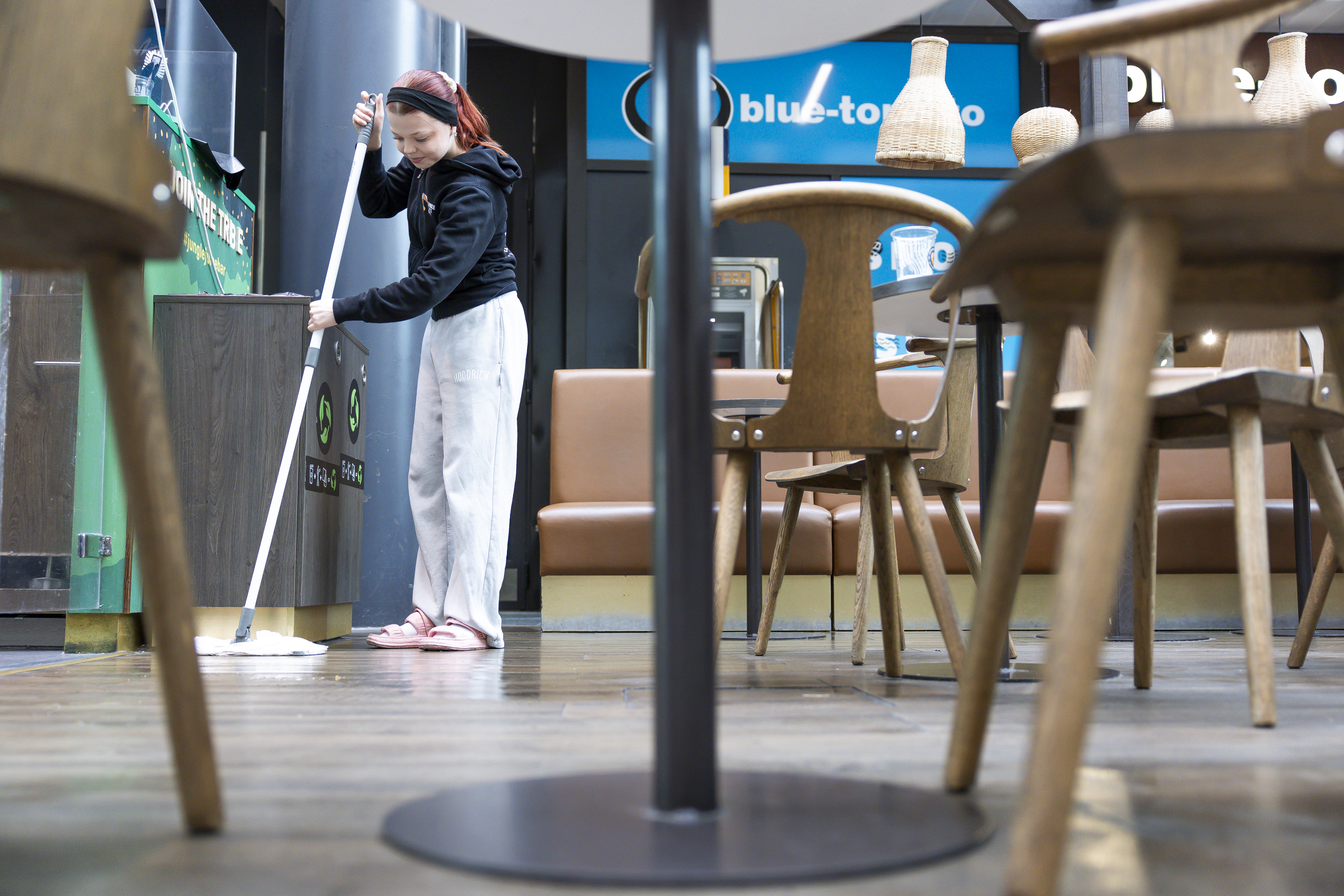 Oululaisnuoret kokevat taloustilanteensa synkäksi – kuluttajien talousluottamus on heikointa Pohjois-Suomessa