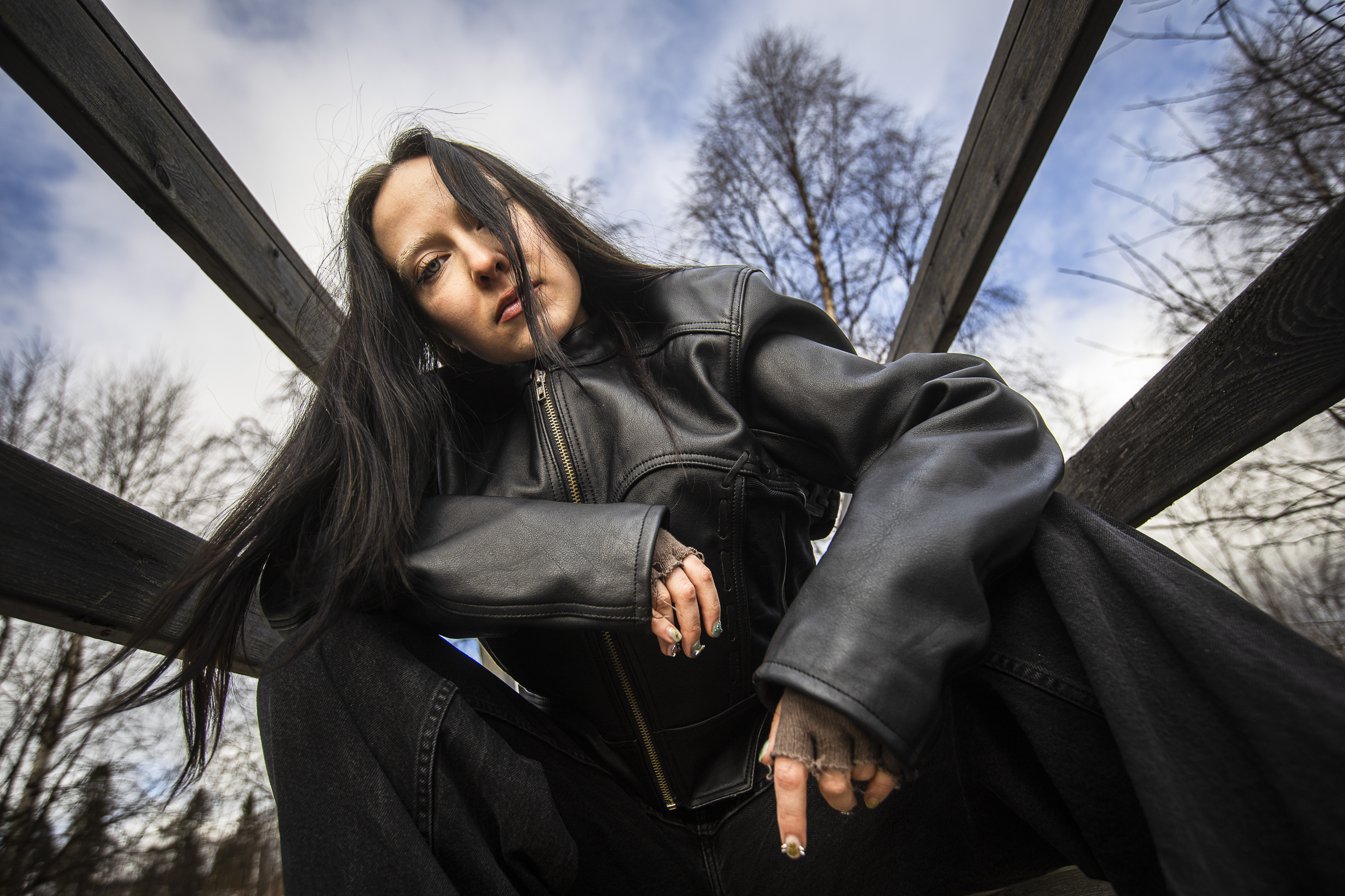 Rovaniemeläinen Viivi Ågren pelkäsi lapsena laulutunteja – tänä kesänä räppäri Keiju nousee Ruisrockin ja Flow Festivalin lavoille täynnä tunteita ja uhoa