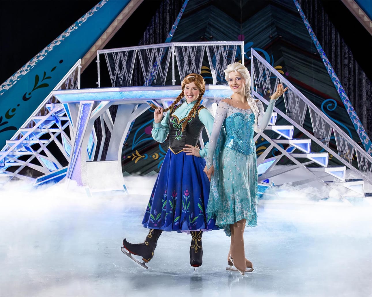Vaikka Frozen-elokuva tuli jo vuonna 2013, se vetää yhä: Disney On Icen Frozen-esitys Helsingissä Hartwall Areenalla myy huimat 70 000 lippua.