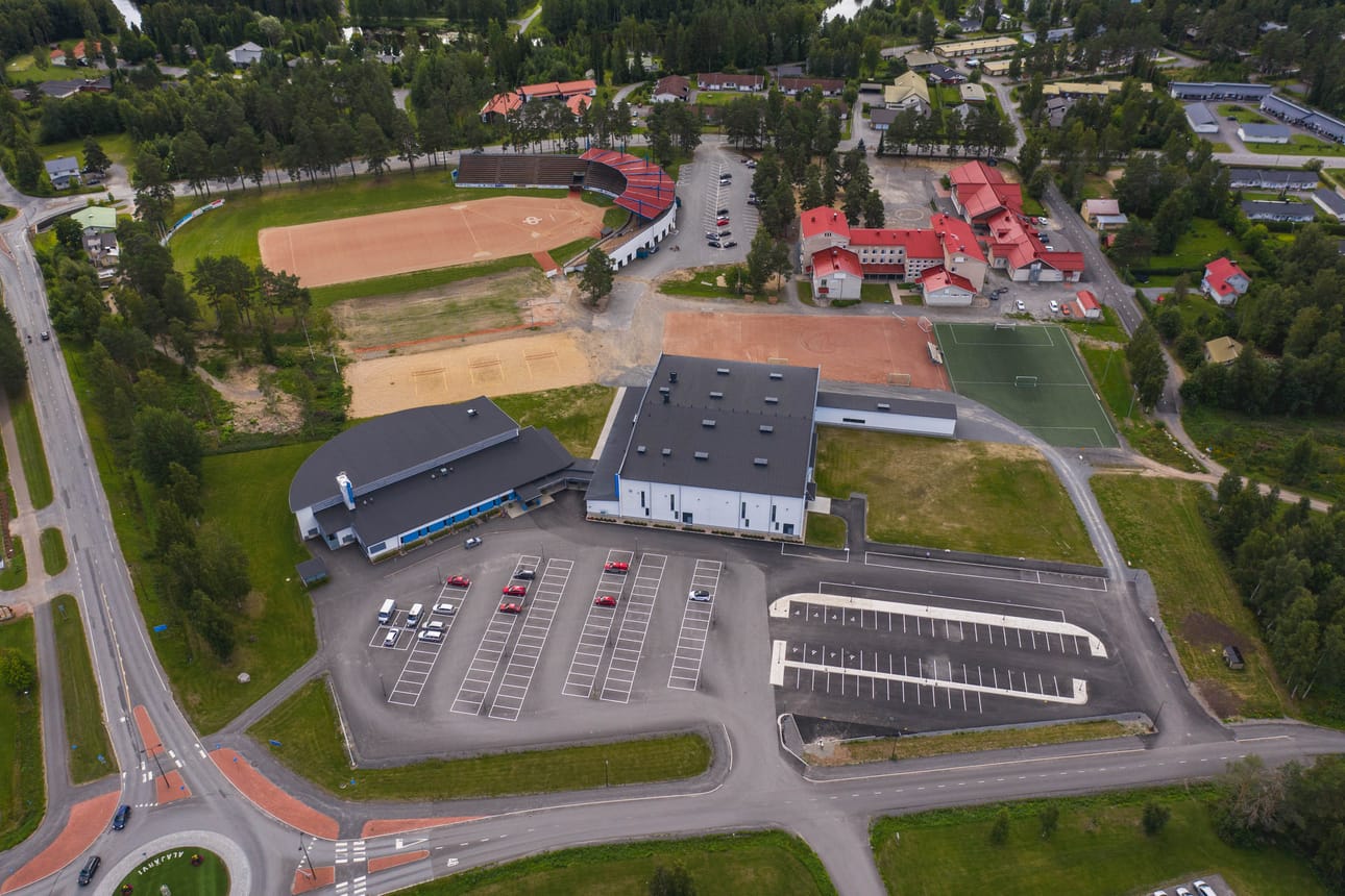 Uudisrakentaminen jää nyt tauolle. Alajärvellä seuraava iso hanke on Paavolan koulun remontointi urheilualueen laidalla.