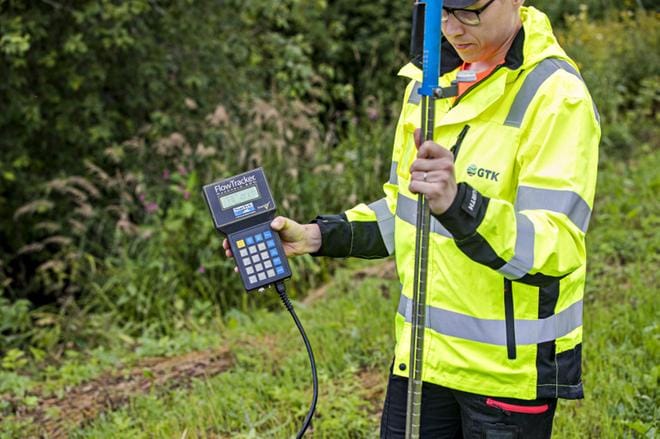 Geologian tutkimuskeskus mittaa Kurikassa pohjavesitilannetta syväpohjavesihankkeessa. KUVA: TANJA KORPELA