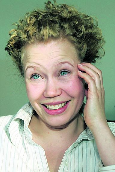 Helena Juntunen heläyttää sopraanoaan uudella oululaisella lastenmusiikkilevyllä.