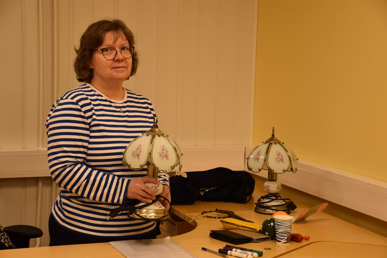 Posion varhaiskasvatuspäällikkö Marjo Hautala irtisanoutuu tehtävästään. Kuva on otettu 17.1. 2025, jolloin Hautala esitteli vasta remontoituja päiväkodin uusia tiloja.