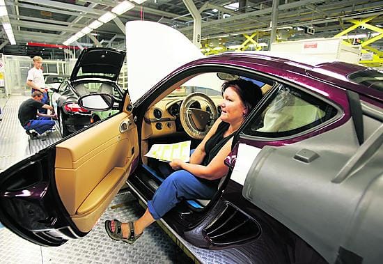 Valmet Automotive ilmoittaa yhdeksi parhaimmista valteistaan sen, että tehdas pystyy aloittamaan uuden tuotteen tuotannon nopeasti ja pitämään kiinni aiotusta aikataulusta.