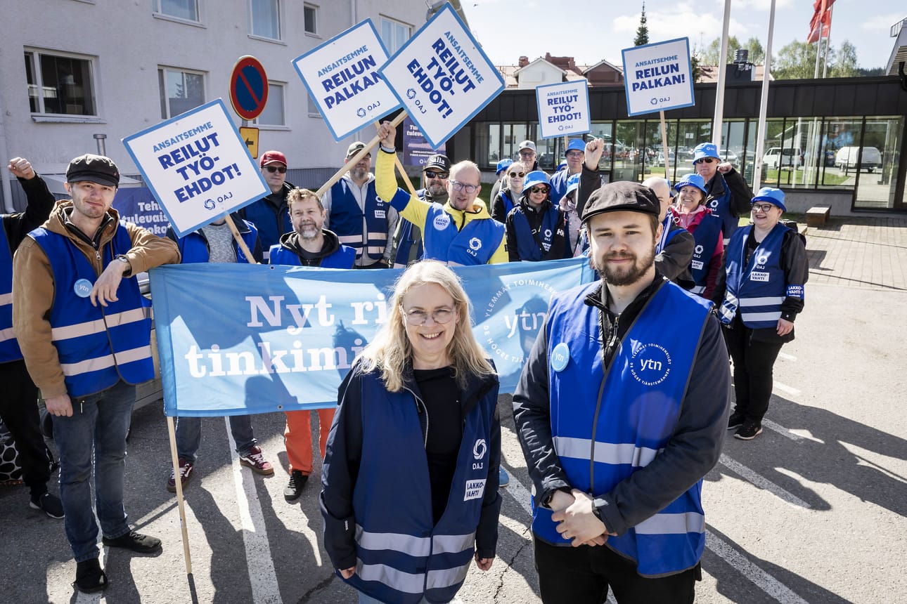 OAJ:n luottamusmies Ulla Kangasniemi ja YTN:n luottamusmies Samuli Valkama kertovat, että ovat valmiita myös järeämpiin toimenpiteisiin. Toive kuitenkin on, että sopu löytyisi mahdollisimman pian.