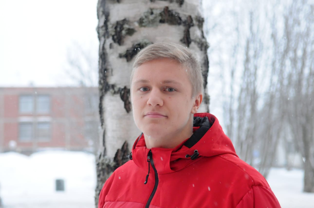 Lentopalloilija Antti Ronkainen ehti joulun viettoon tuttuihin maisemiin Kuusamoon.