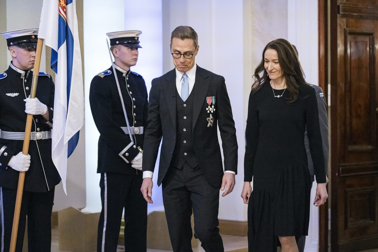 Presidenttipari Alexander Stubb ja Suzanne Innes-Stubb isännöivät veteraaneille ja lotille järjestettyä vastaanottoa tämän viikon tiistaina.