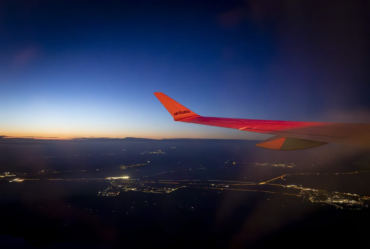 Latvialainen lentoyhtiö airBaltic vahvisti keskiviikkona, että maaliskuun lopussa avattu suora yhteys Oulun ja Riian välillä muuttuu ympärivuotiseksi.