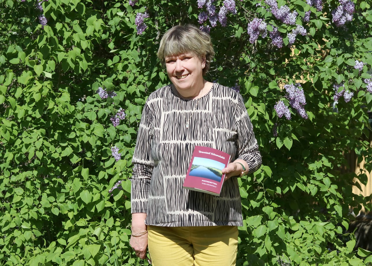 Kirjan koostaminen vei Tuija Lounatmaalta yhteensä 40 vuotta.