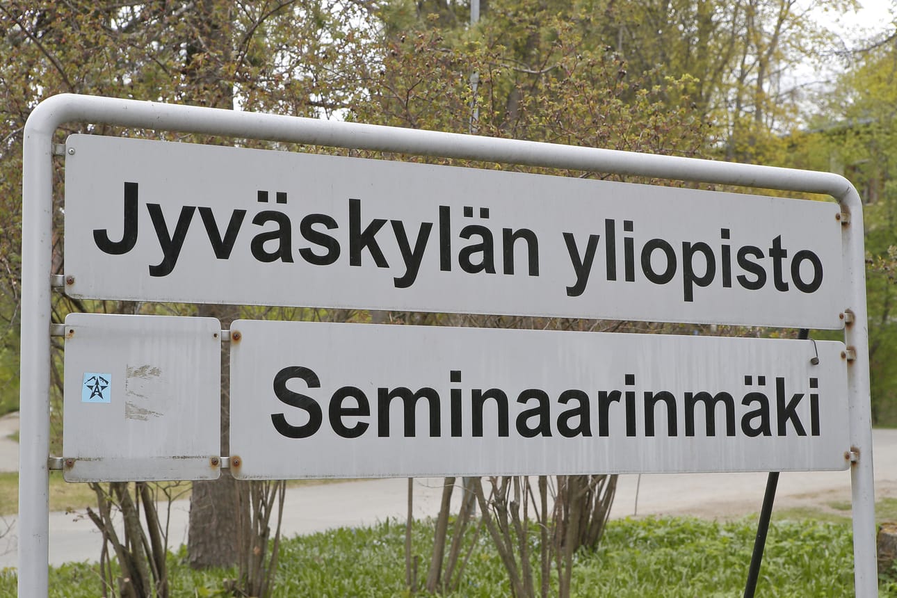 Noin 140 hakijaa sai perjantaina virheellistä tietoa pääsystään Jyväskylän yliopiston tietojärjestelmätieteen kandidaatti- ja maisteriohjelmaan.