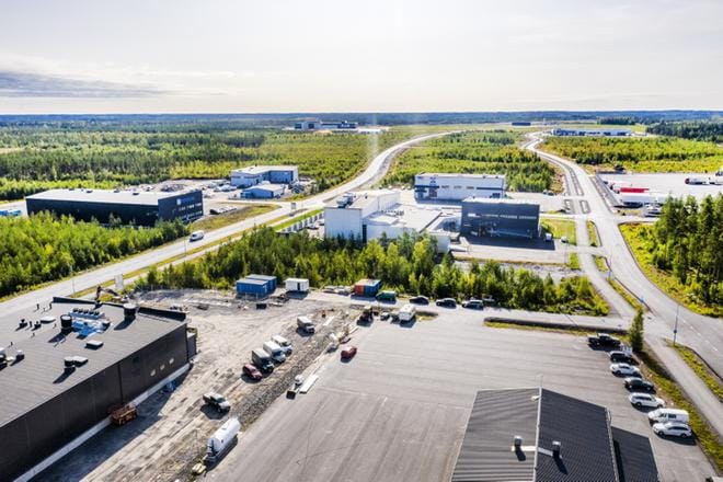 Roveksen teollisuusalue on kasvanut nopeasti ohitustien valmistumisen jälkeen. Sujuva kaavoitus oli yksi asia, josta Seinäjoki sai yrityksiltä kiitosta imagotutkimuksessa. KUVA: KRISTA LUOMA