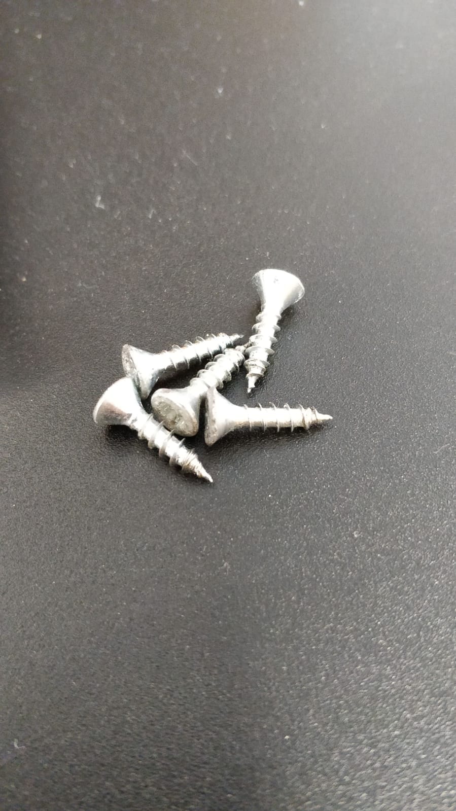 Eräästä takarenkaasta poistettiin jopa puolenkymmentä torx-ruuvia heinäkuun alussa.