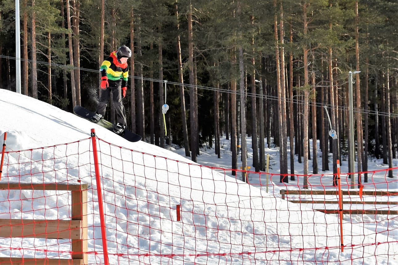Matalalentoa Köykkyrissä.