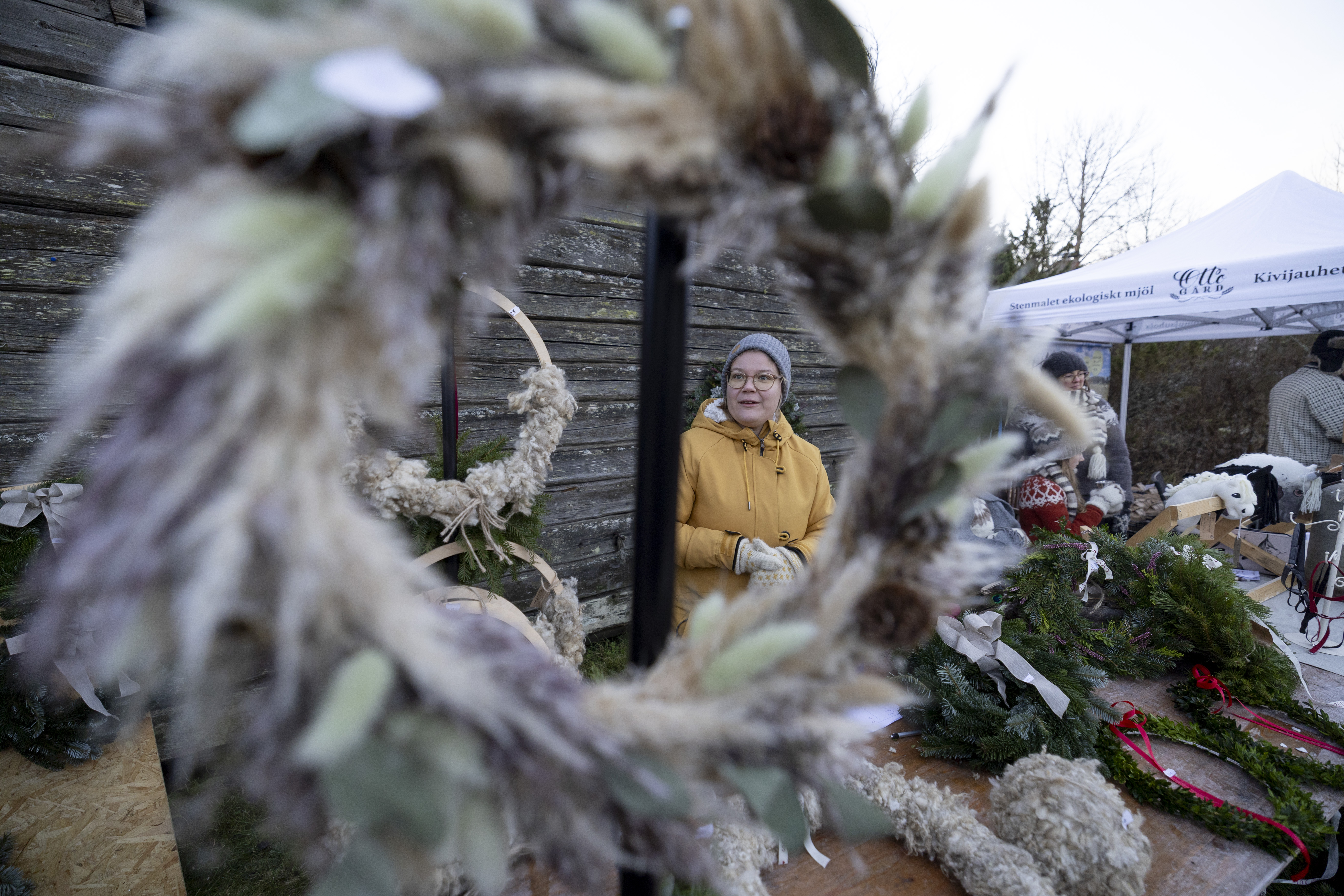 Stundarsin joulumarkkinoilla paistettiin 4000 munkkia – Katso kuvagalleria tapahtumasta