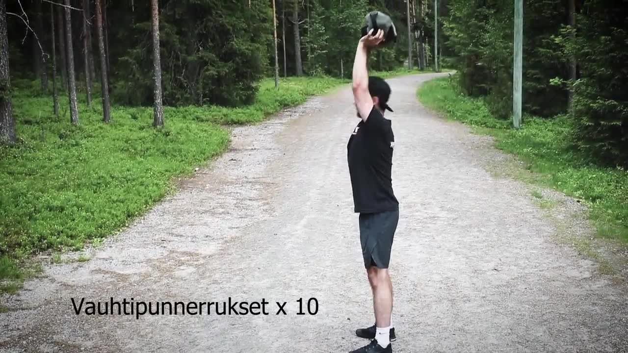 Voimaharjoittelu ulkona