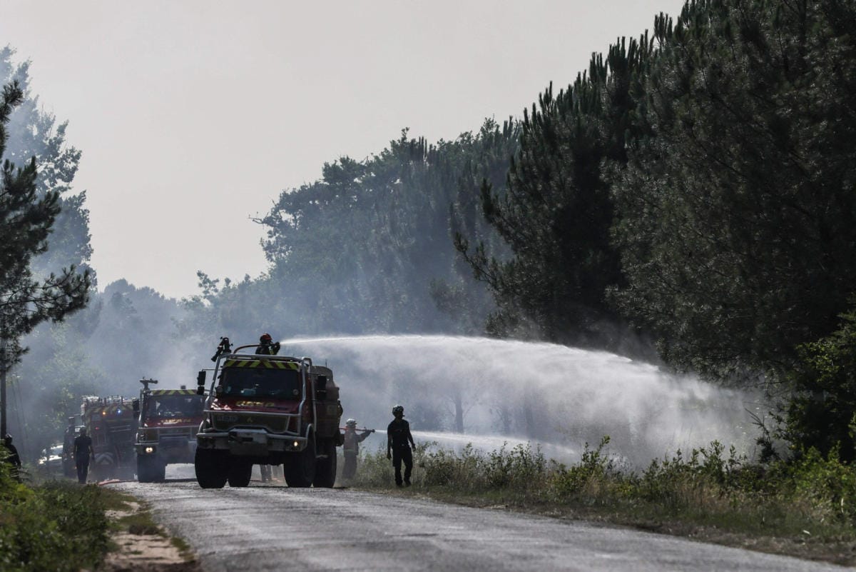 Ranskassa on ollut tuhoisia maastopaloja. Kuva sunnuntailta Girondesta Lounais-Ranskasta. LEHTIKUVA/AFP