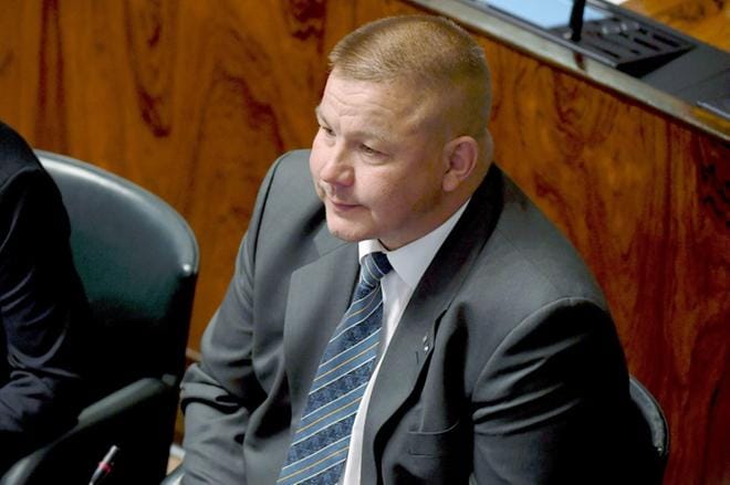 Kansanedustaja Juha Mäenpää kertoo punninneensa tarkkaan kaikki näkökulmat Nato-kantaa harkitessaan. Arkistokuva.