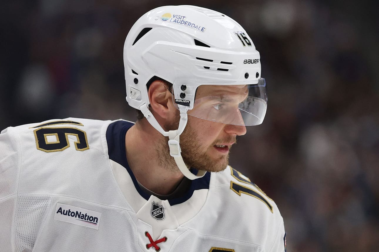 Floridan Aleksander Barkoville ottelu Philadelphiaa vastaan oli erikoinen, sillä suomalaiskapteeni otti kaksi kahden minuutin rangaistusta. Arkistokuva. LEHTIKUVA/AFP