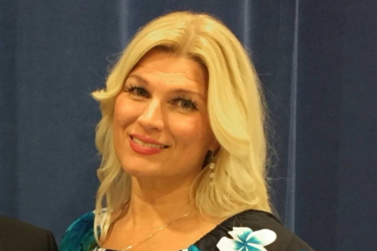 Anne-Maria Sirviö palkittiin Oulaisten kulttuuripalkinnolla viime vuonna. Sirviö kertoo, että palkinto rohkaisee muun muassa järjestämään konsertteja.