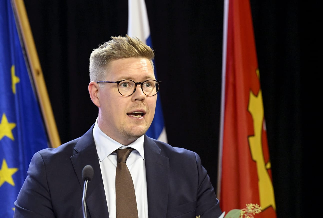 SDP:n uusi puheenjohtaja Antti Lindtman puhui perjantaina puoluekokouksessa Jyväskylässä. LEHTIKUVA / Markku Ulander