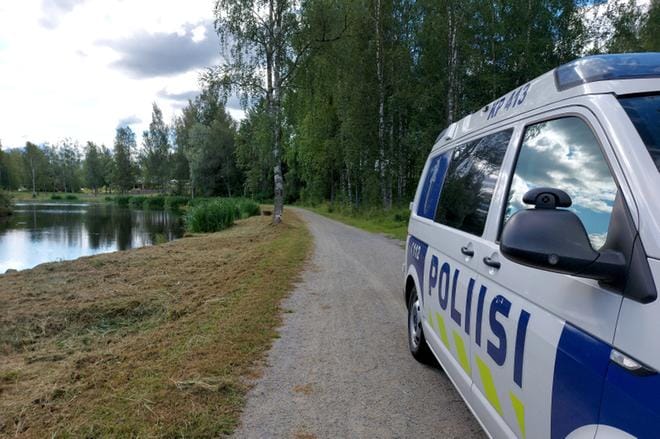 Poliisi tutkii Alajärven tiistain ampumatapausta epäiltynä henkirikoksen yrityksenä. KUVAT: SARI HEINILÄ
