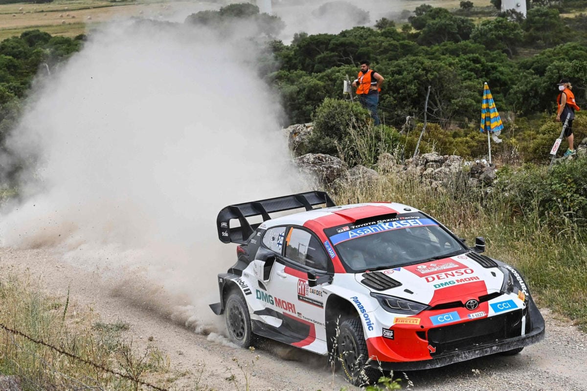 Esapekka Lappi johti rallia perjantain jälkeen, mutta kisa keskeytyi lauantain ulosajoon. LEHTIKUVA/AFP