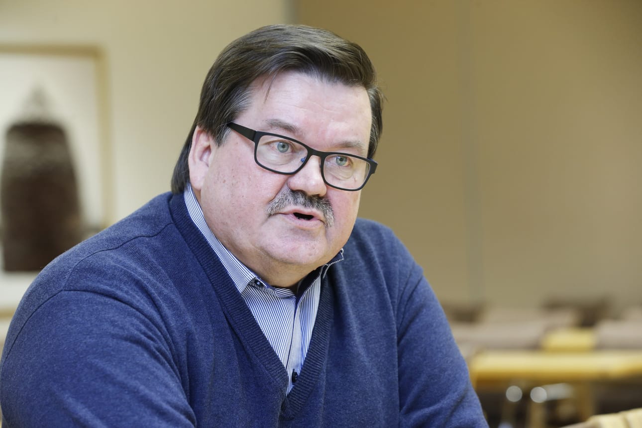 Esko Kurvinen.