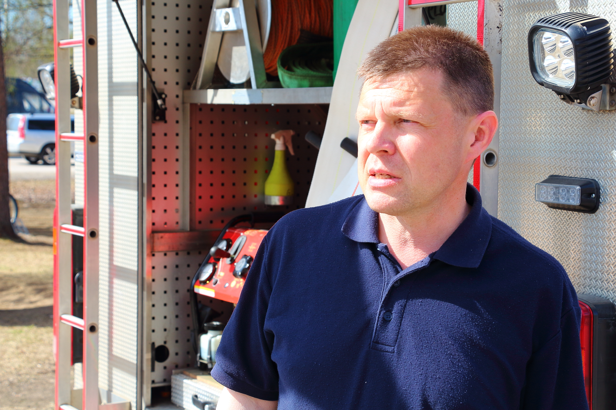 Markku Leinonen pitää tärkeänä, että lapset ja nuoret saavat valistusta sekä tietoa palokuntatoiminnasta.