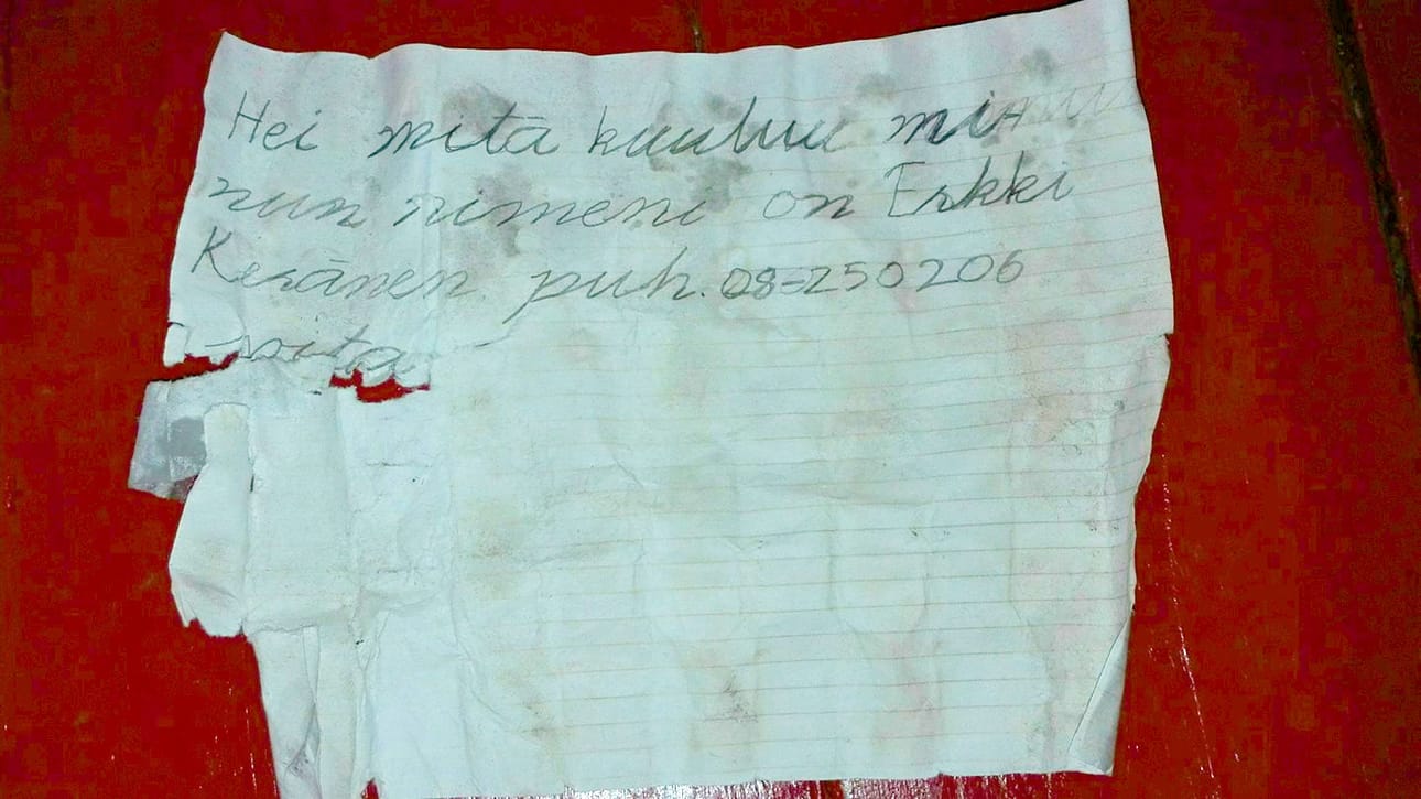 Revonlahdelta löytyi Siikajoesta helatorstaina joen mukanaan tuoma pullo joka sisältä tämän viestin. Milloinhan kirje on lähetetty? Puhelinnumero on entisiä Rantsilan kirkonkylän alueella käytössä olleita lankanumeroita.