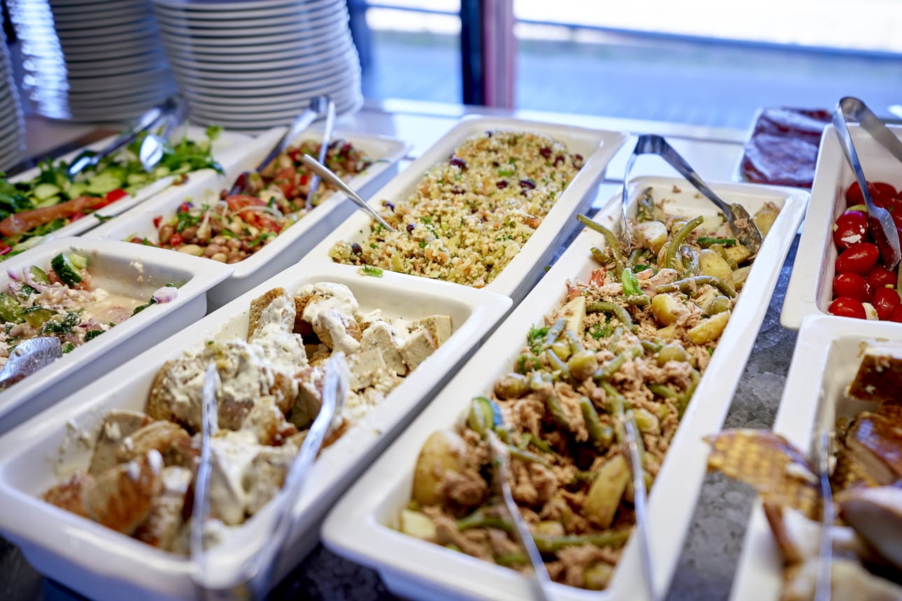 Ravintola Nallikari on Oulun näköalapaikka, jossa viihtyy säällä kuin säällä. Jos jonnekin aikoo kesävieraansa tuoda, niin tänne merelliselle brunssille.