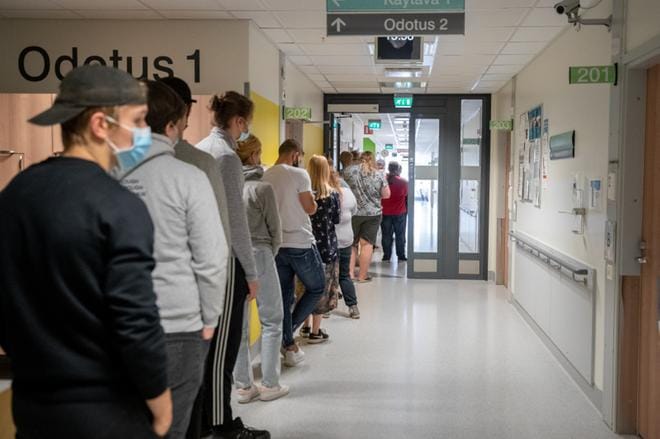 Nuorten rokotuspäivä ilman ajanvarausta oli Seinäjoella menestys. Kuvat: Elena Mikkilä