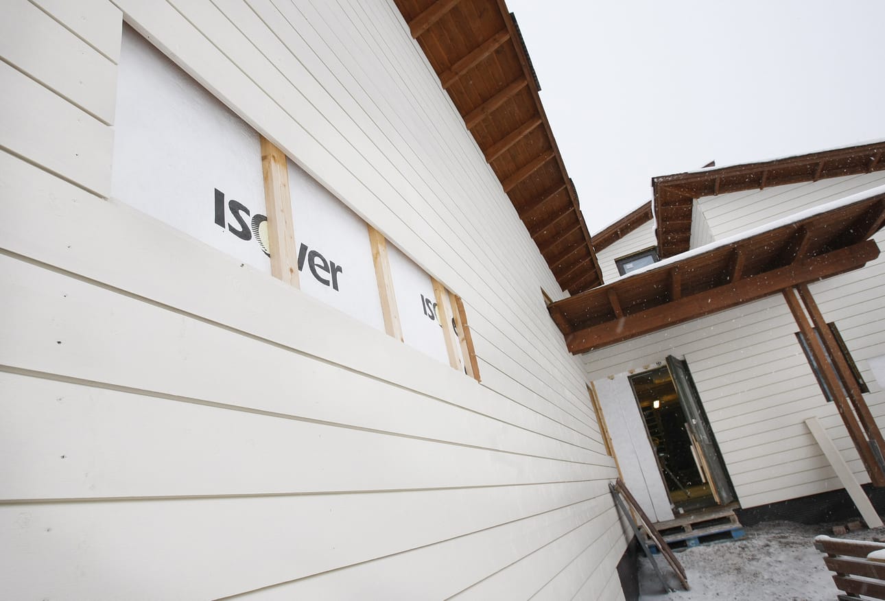 Tonttien sähköiset hakemukset pitää jättää elokuun loppuun mennessä.