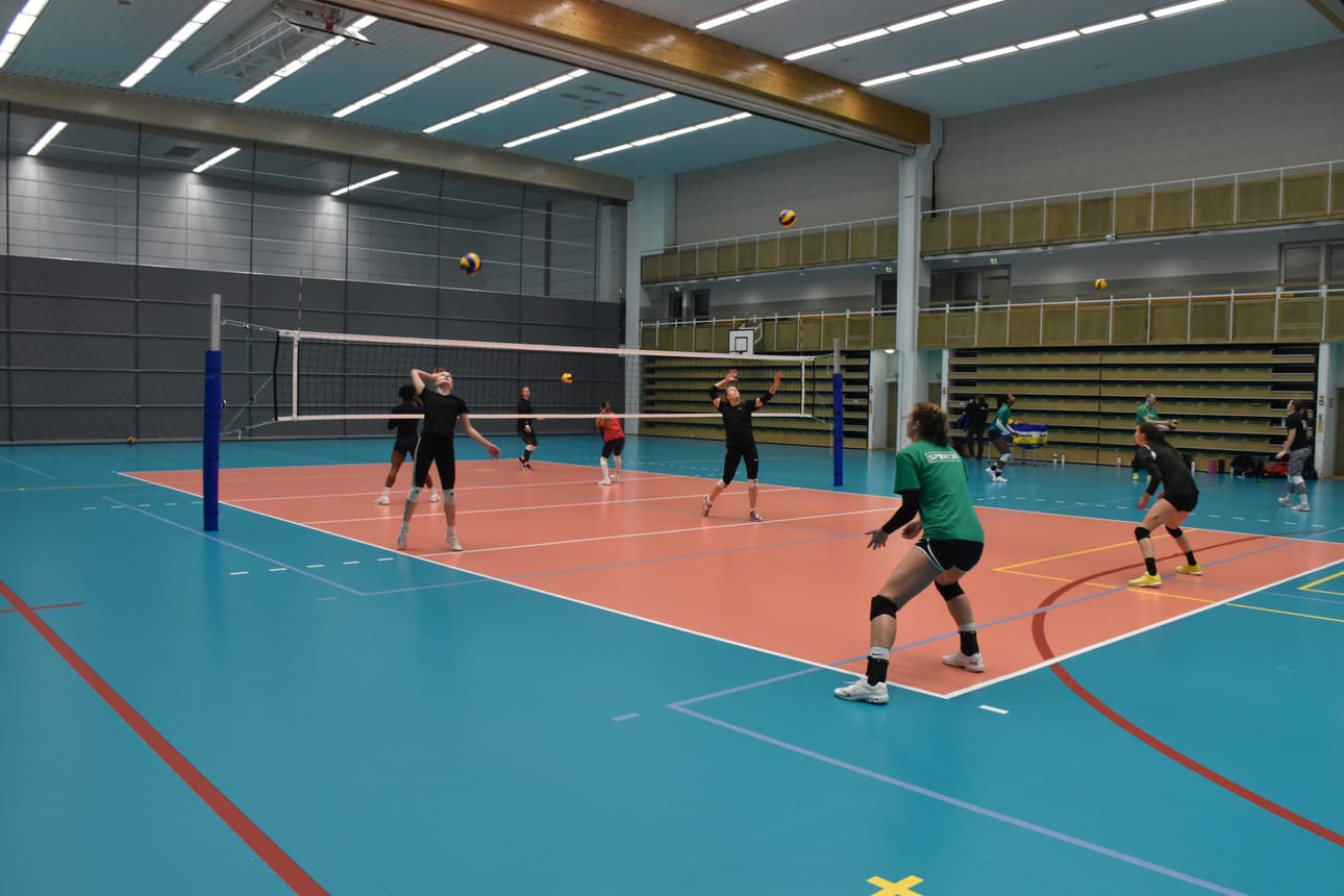 Pölkky Kuusamo valmistautui tiistaiaamun treeneissä tänään pelattavaan Europaan Challenge Cupin otteluun Luganoa vastaan.